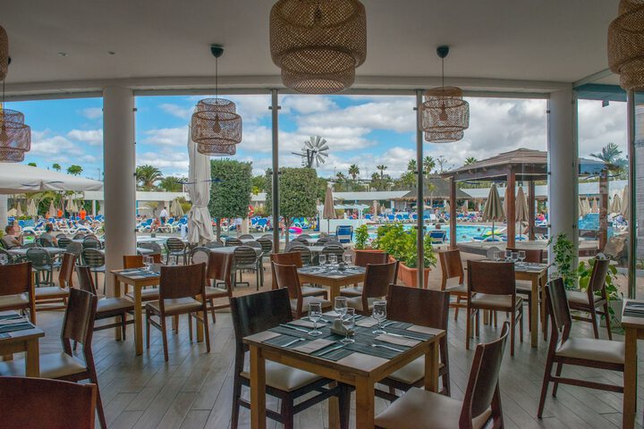 Pool Hotel