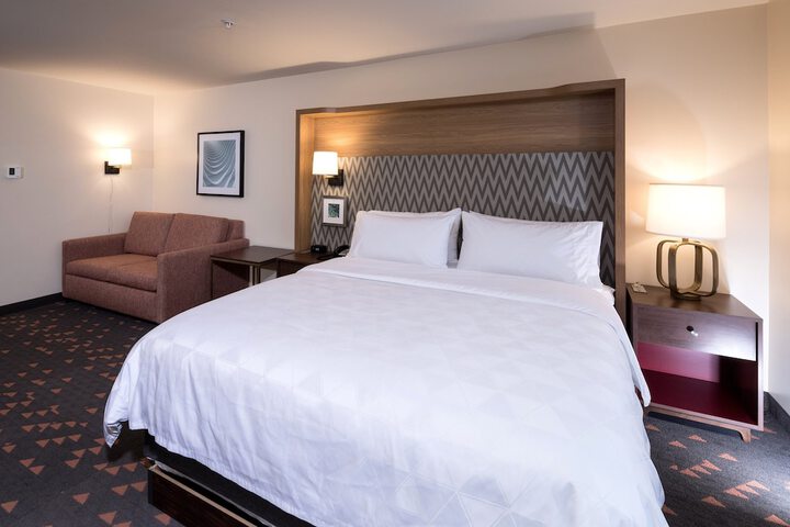 1 King Bed (9 of 29)
