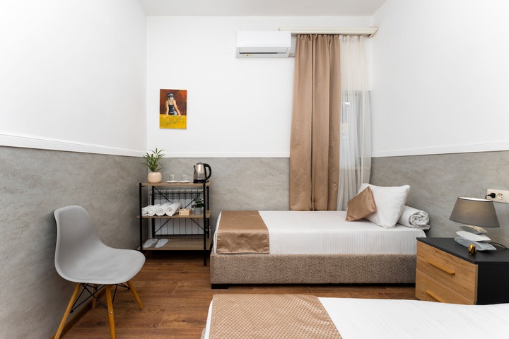 Room 50 of 175