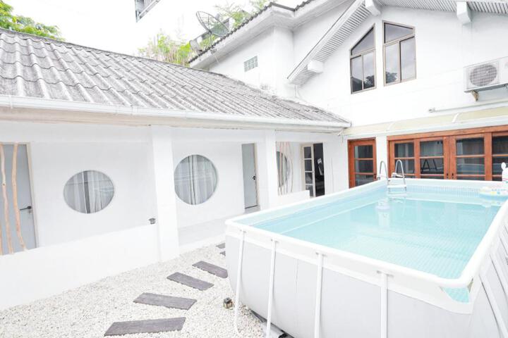 Ratchada Retreat Boutique Villa 1