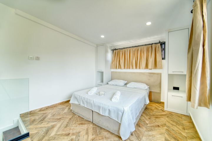 Room 42 of 78