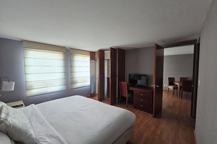 Room 10 of 21