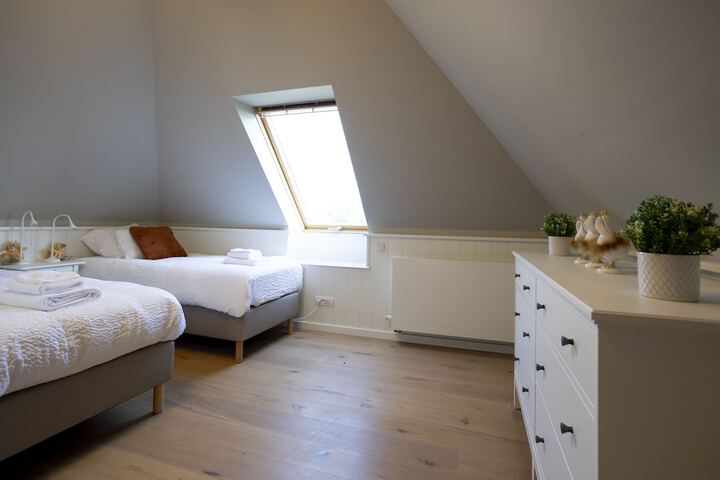 Room 16 of 52