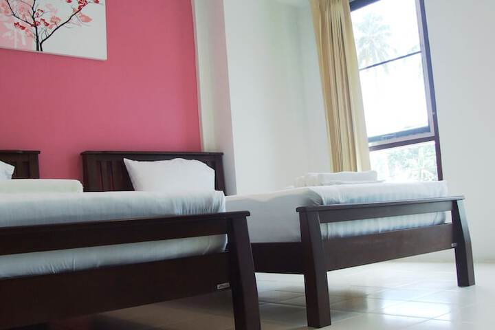 Room 20 of 28