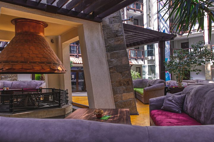 Guest Lobby