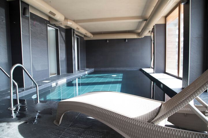 Pools & Facilities