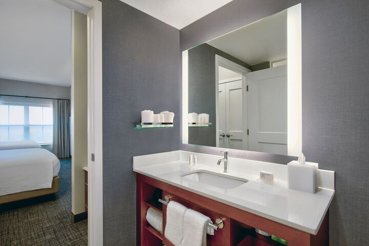 1 Bedroom Queen Queen Suite (10 of 11)