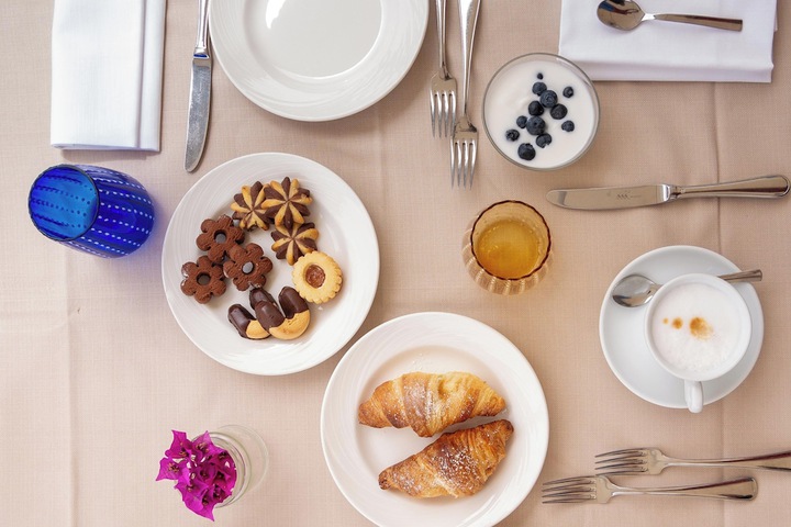 Breakfast/Coffee Service 36 of 49