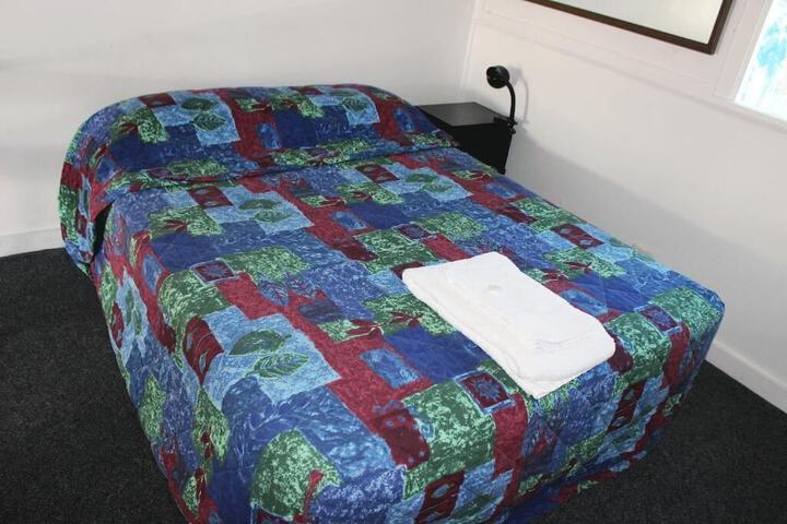 Room 10 of 29