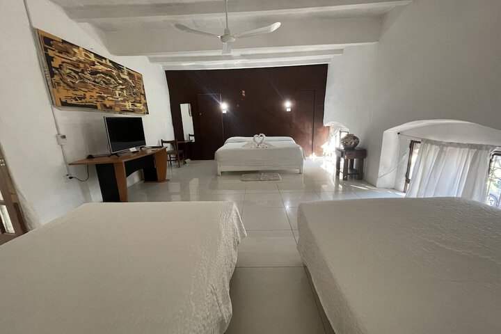 Room 7 of 27