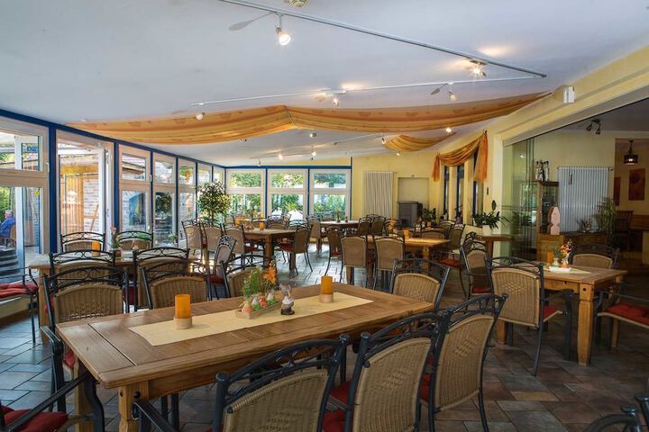 Dining 1 of 2