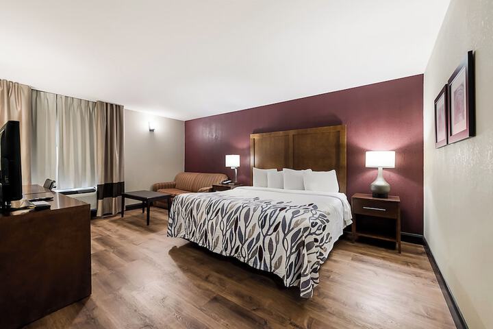 Room 9 of 25