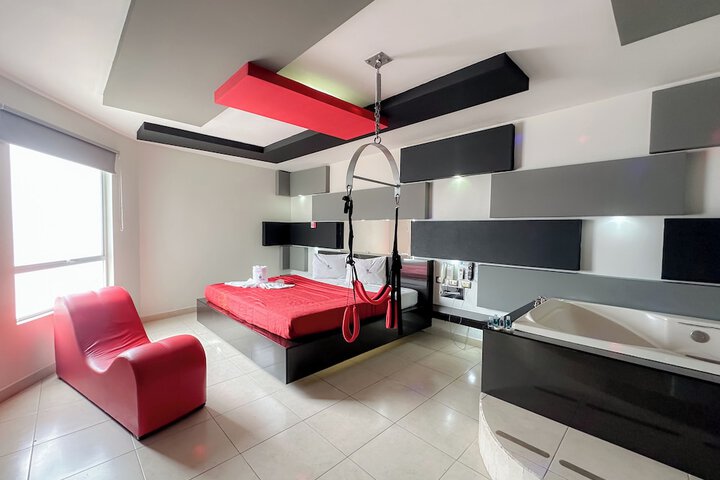 Room 25 of 42