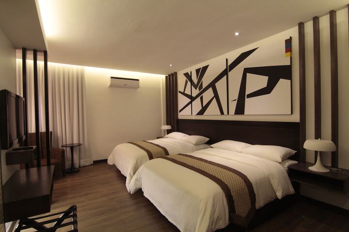 Room 17 of 59