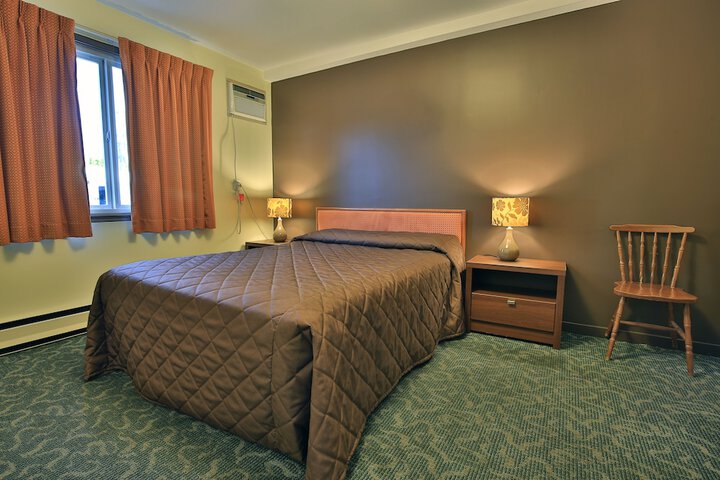 Room 9 of 39