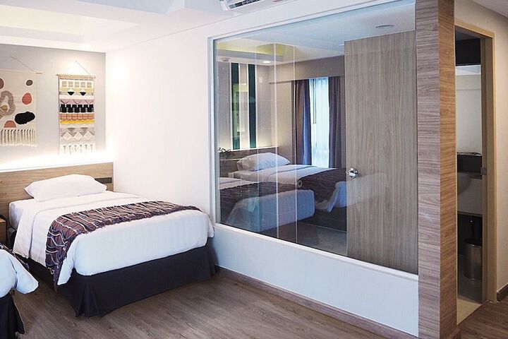 Room 15 of 147