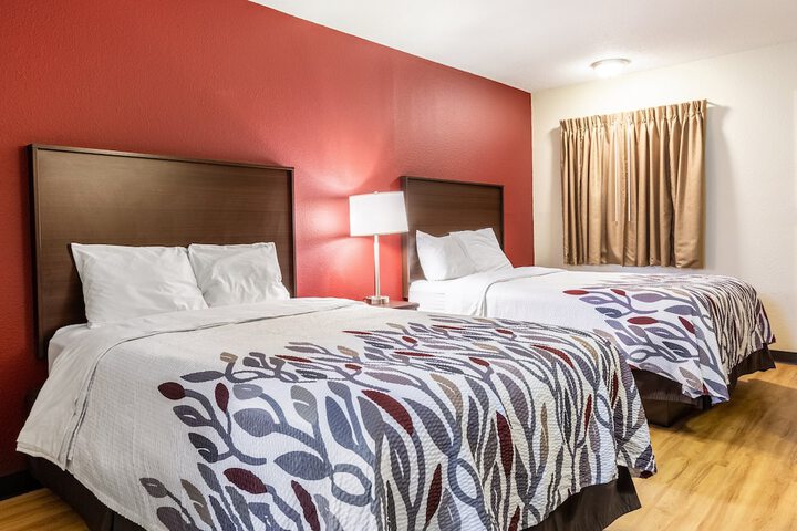 Deluxe Double Bed (1 of 8)