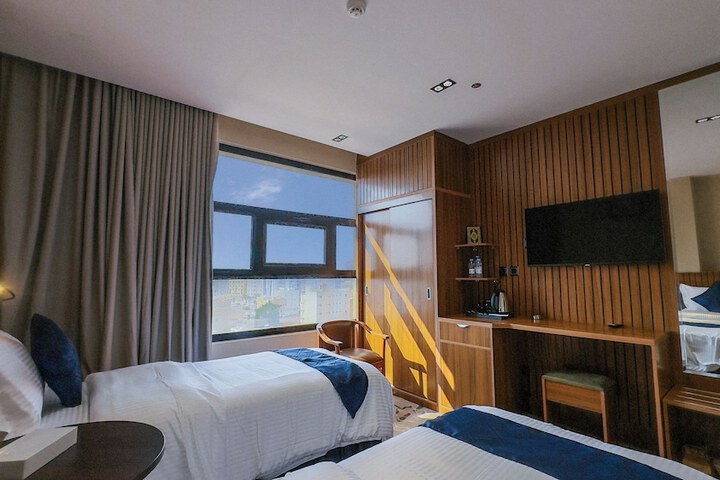 Room 16 of 20