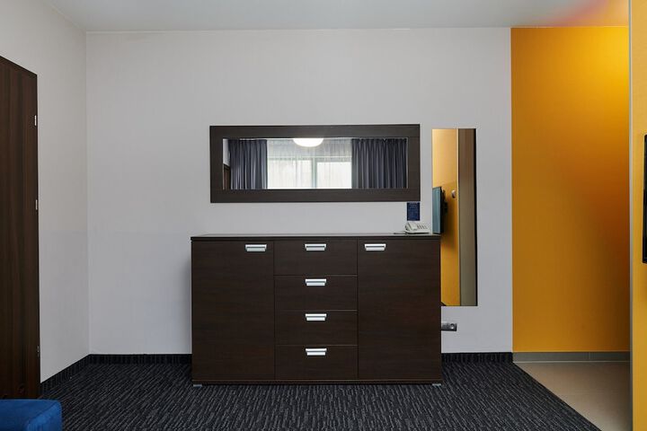 Room 18 of 81