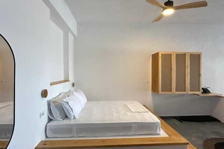 SPONGIA HOTEL SUITES & SPA