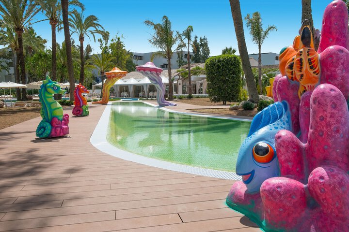 Pool Hotel