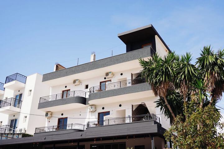 Hotel 58 of 58
