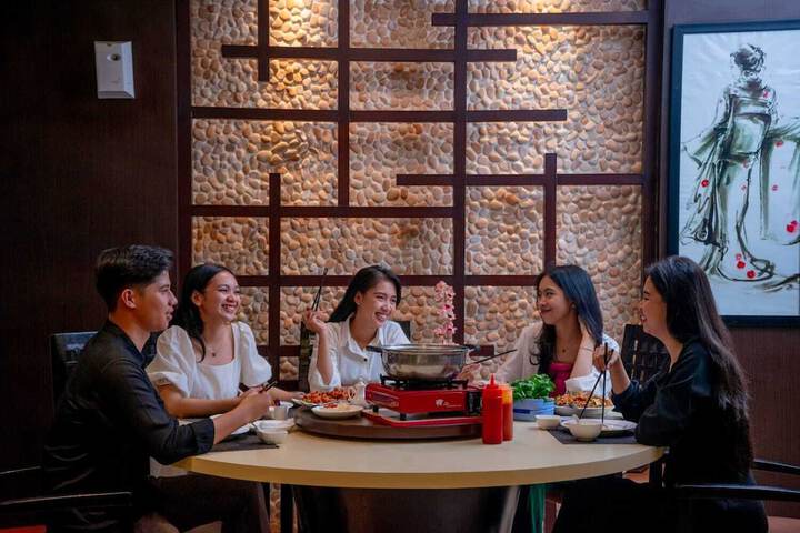Dining 62 of 72