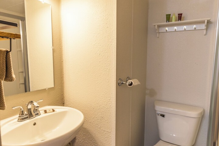 Room 35 of 43
