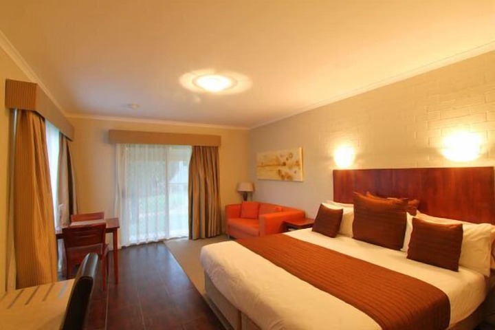 Room 3 of 20