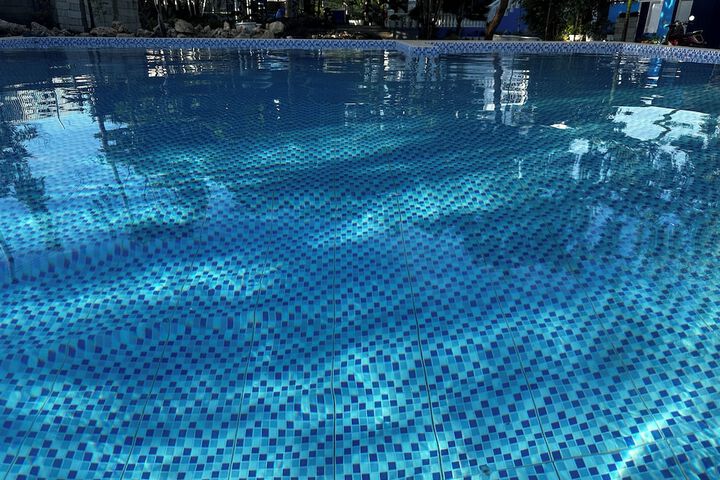 Pool 75 of 124