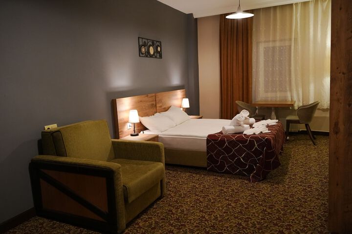 Room 13 of 46