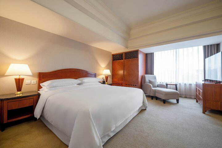 Room 30 of 77