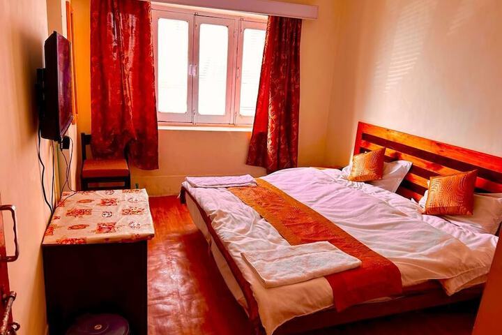 Room 5 of 25