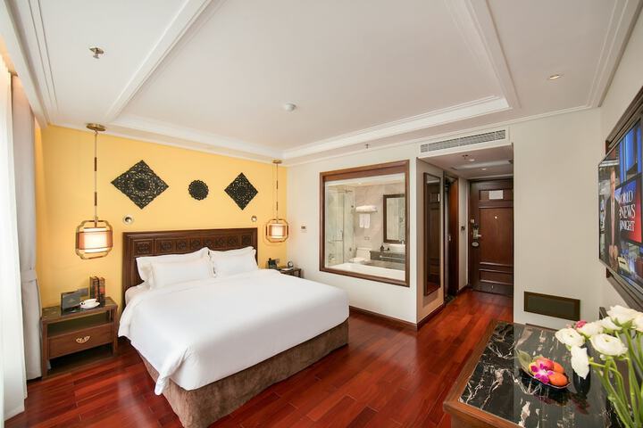 Room 27 of 133