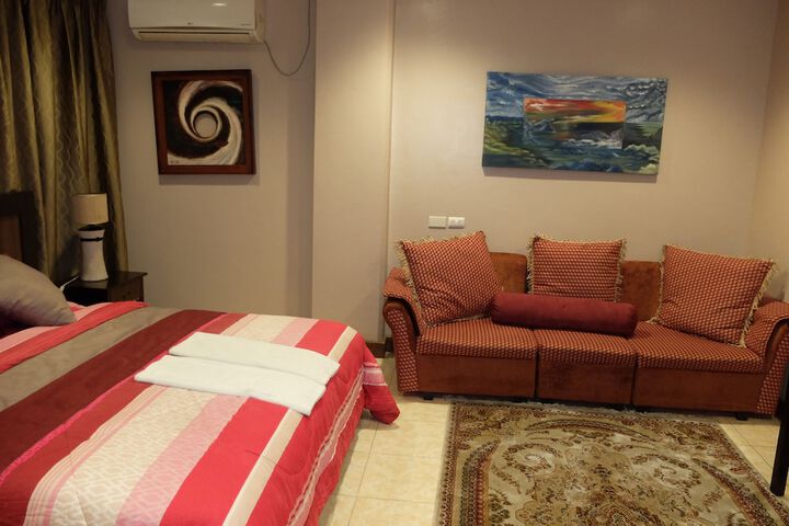 Room 17 of 82