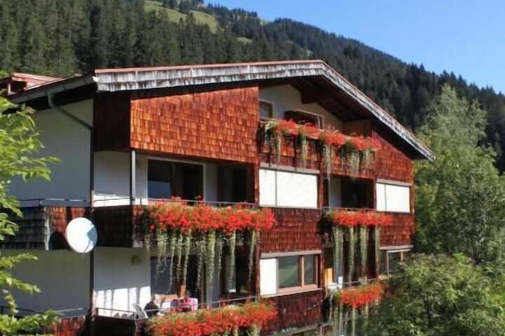Hotel 2 of 114