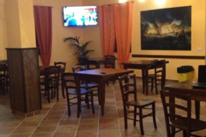 Dining 10 of 108