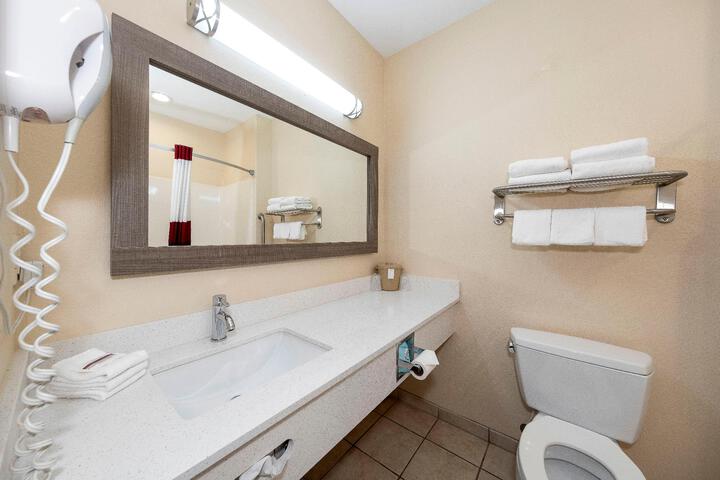 ADA Accessible Superior King (16 of 21)