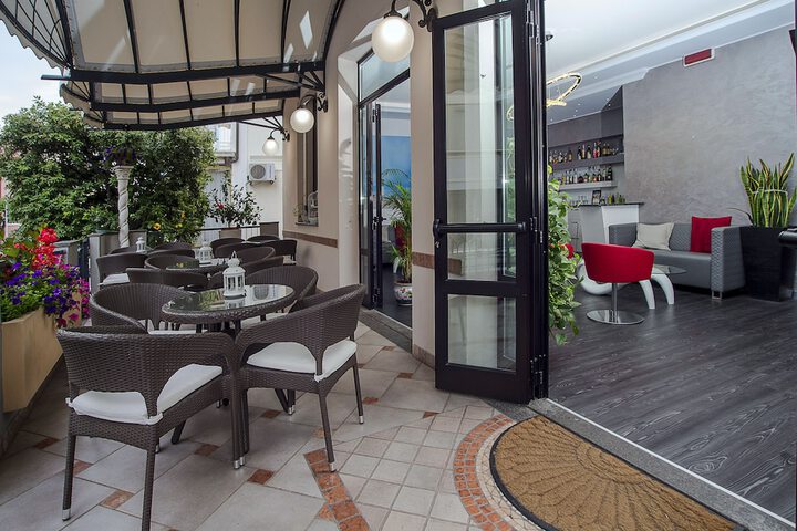 Terrace/Patio 46 of 47