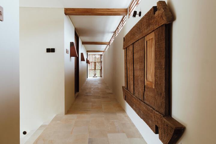 Ballroom/Hall 52 of 56