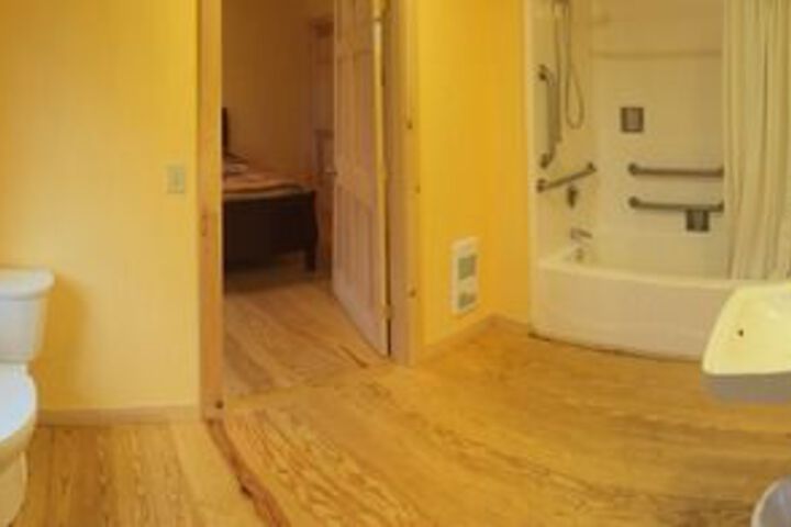 Room 3 of 32