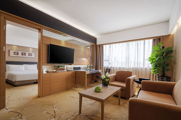 Room 27 of 60