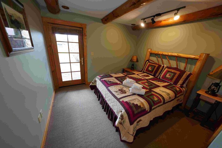 Room 48 of 241