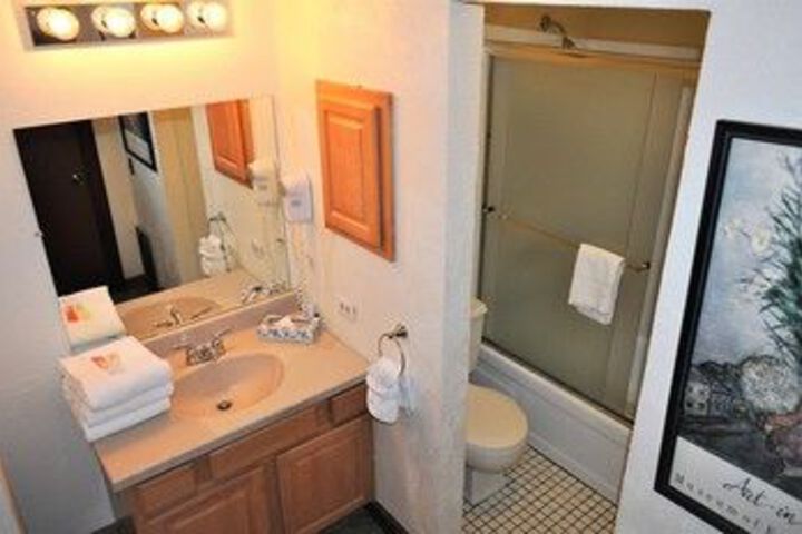 Room 28 of 138