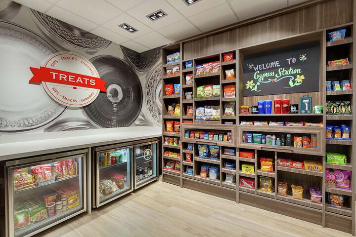Snack bar