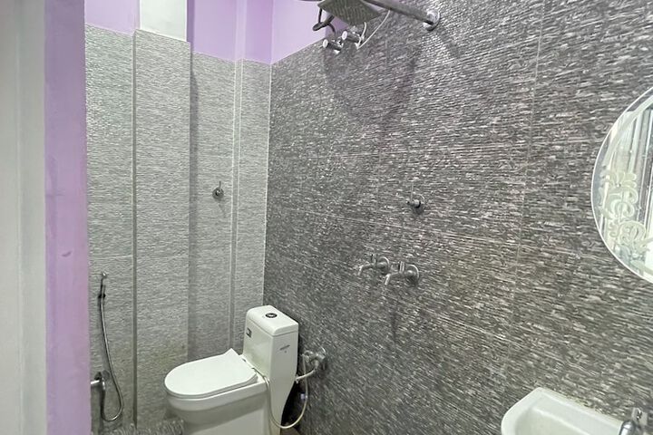 Room 30 of 44