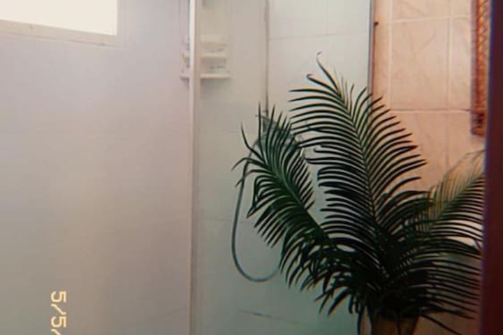 Room 12 of 24