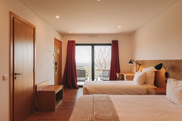 Room 55 of 181