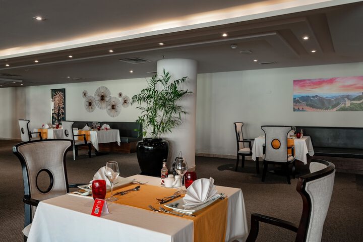 Dining 119 of 204