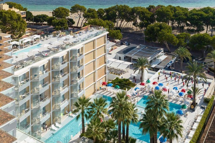 Hotel 271 of 282